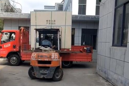 冷熱高低溫一體機廠家告訴你調(diào)試設備時注意這些要點