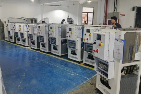 水冷式低溫冷凍機為什么會漏水？怎么解決？